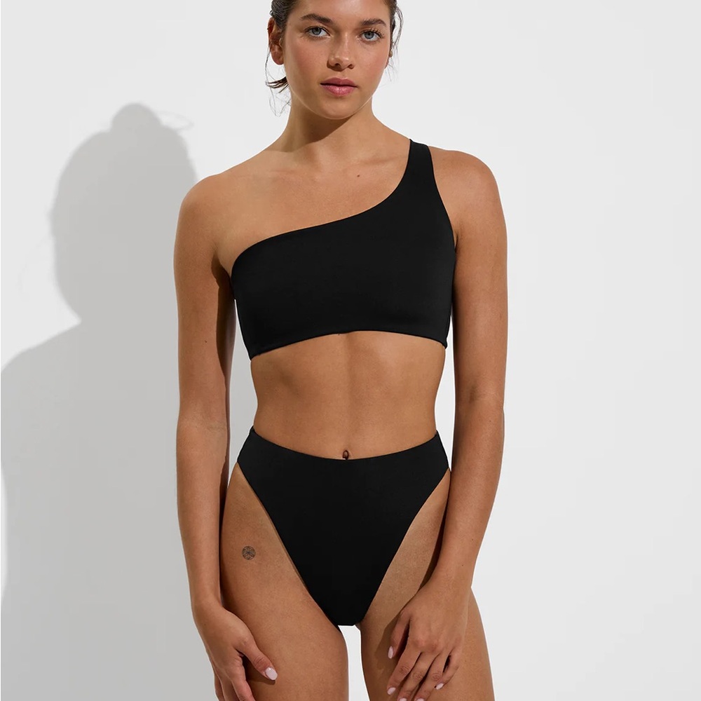 Left On Friday Offshore Top